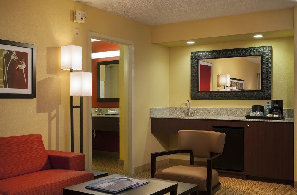 Courtyard By Marriott Miami Aventura Mall Экстерьер фото