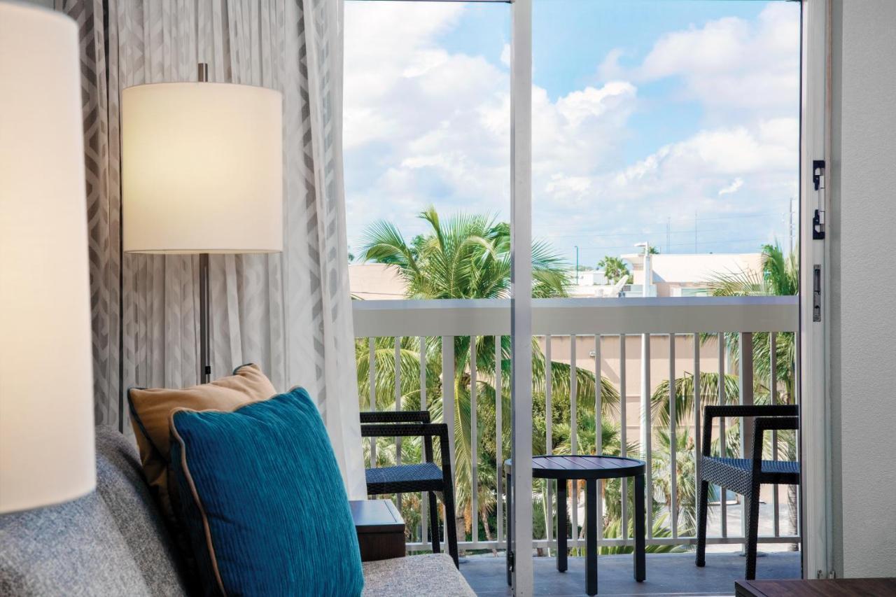 Courtyard By Marriott Miami Aventura Mall Экстерьер фото